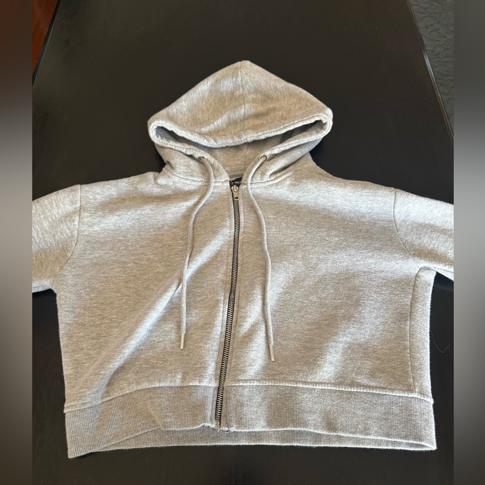 Pretty Little Thing- grey- cropped zip up- size small